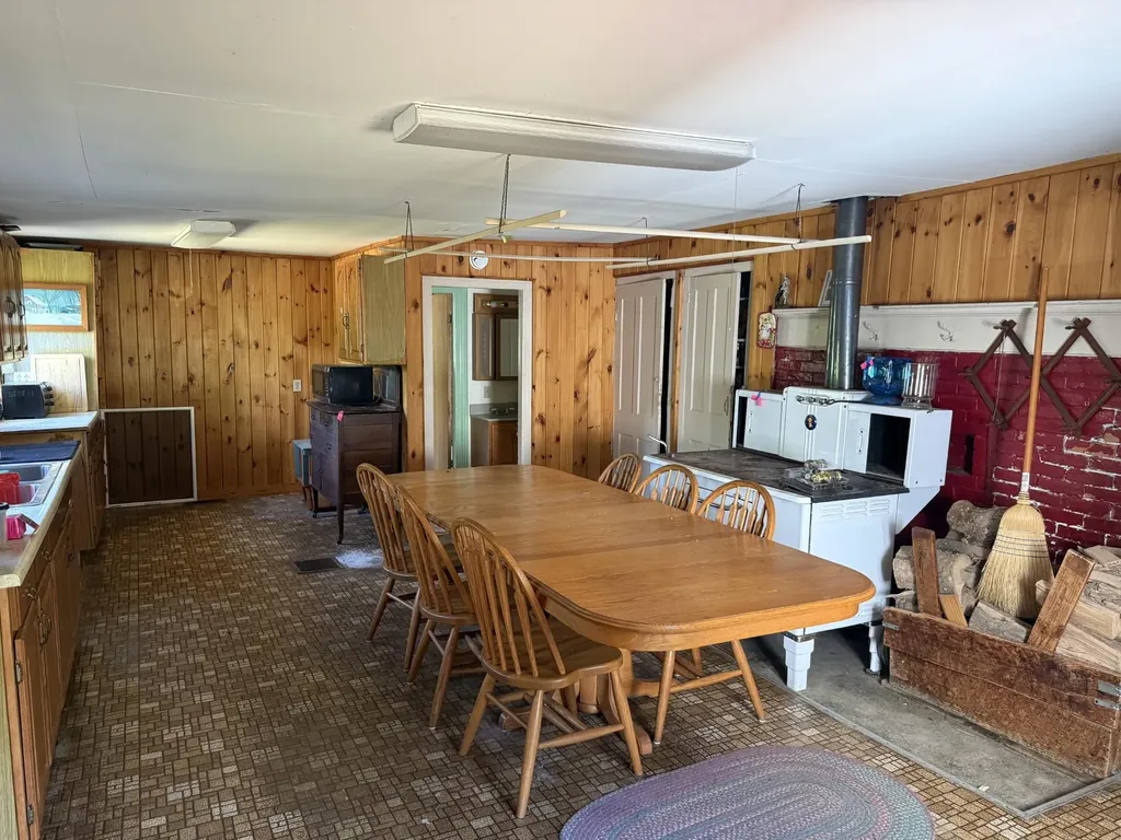 10 Rodimon Lane Piermont NH 03779