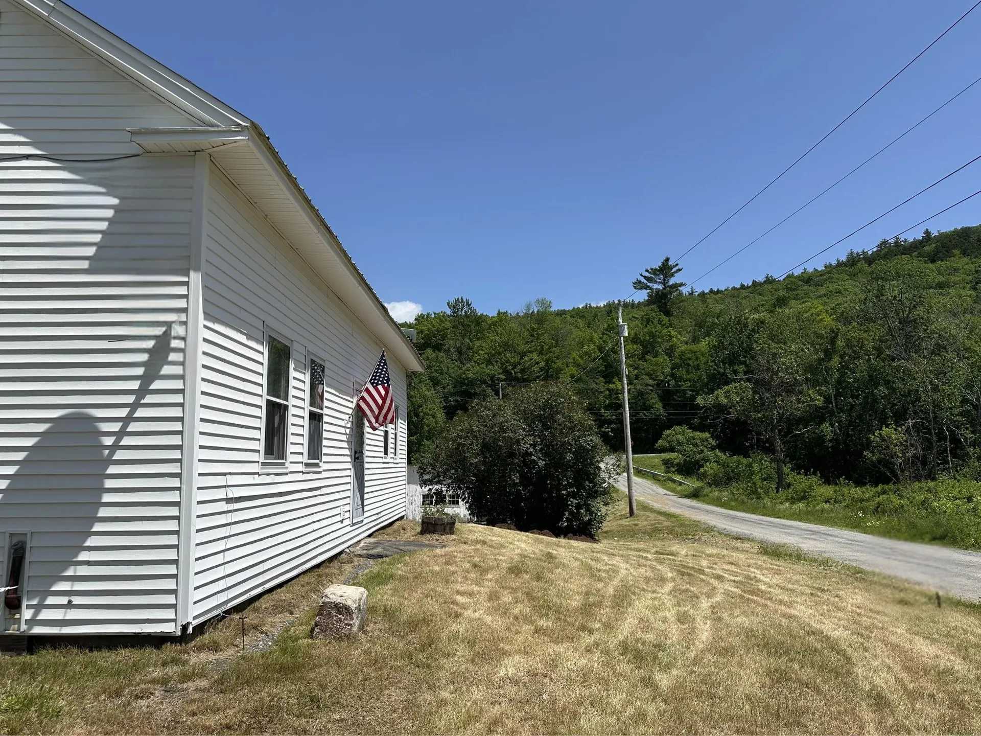 10 Rodimon Lane Piermont NH 03779