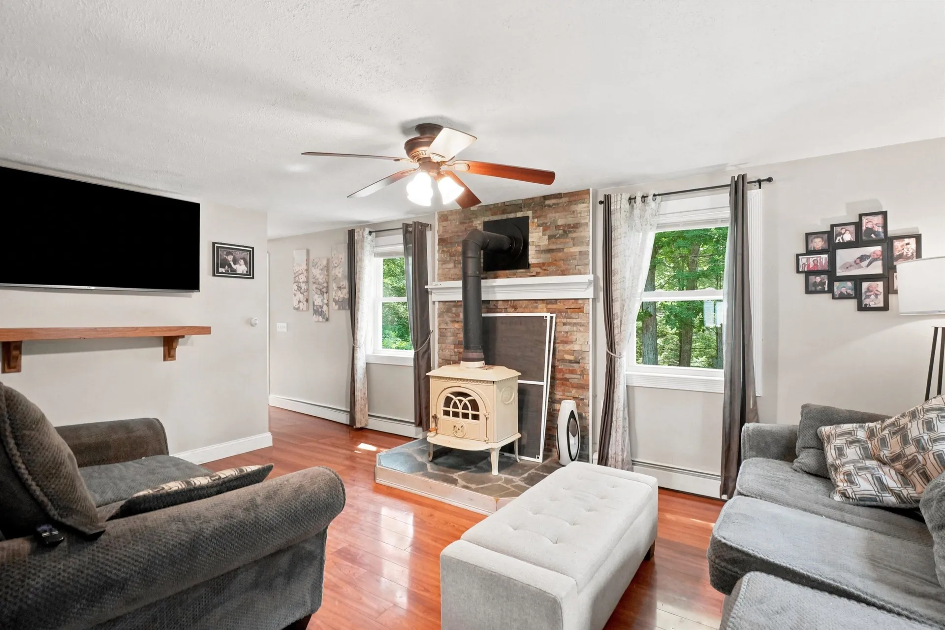25 Pinewood Loop Sandown NH 03873