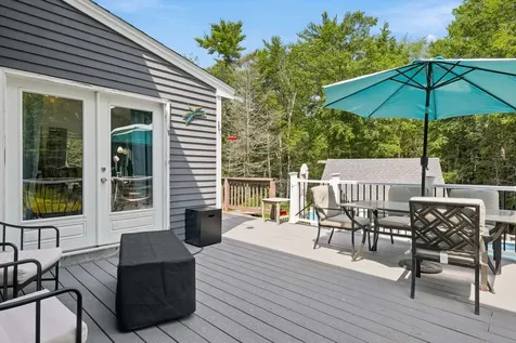 25 Pinewood Loop Sandown NH 03873