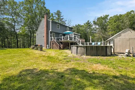 25 Pinewood Loop Sandown NH 03873
