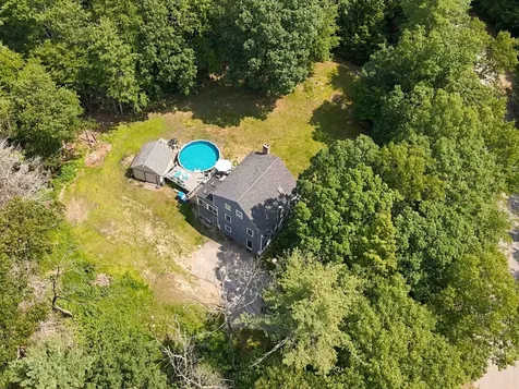 25 Pinewood Loop Sandown NH 03873