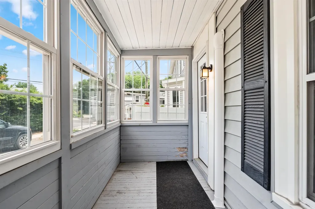 12 Woodbury Avenue Portsmouth NH 03801
