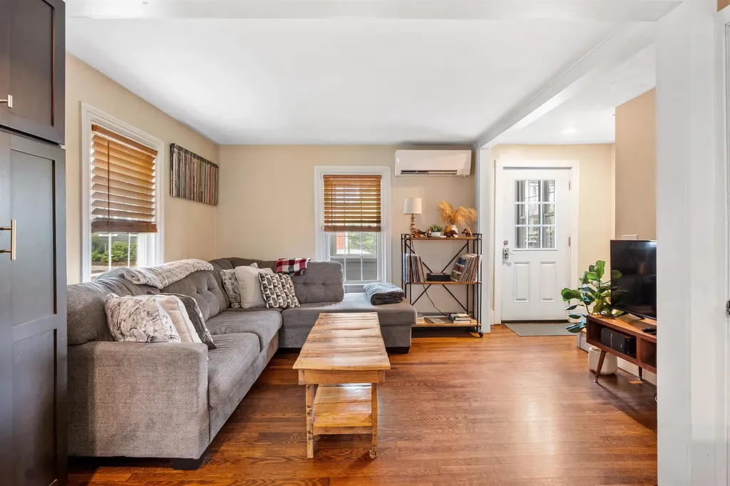 12 Woodbury Avenue Portsmouth NH 03801
