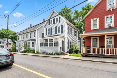 12 Woodbury Avenue Portsmouth NH 03801