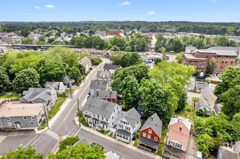 12 Woodbury Avenue Portsmouth NH 03801
