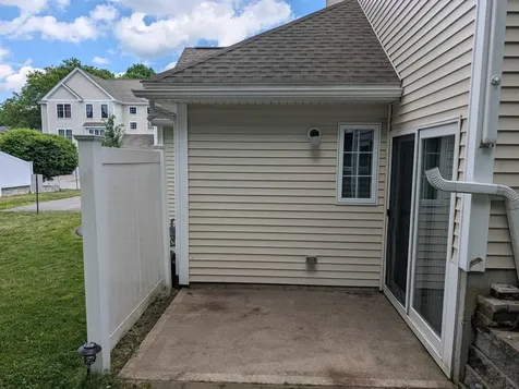 15 Bennett Street Nashua NH 03064