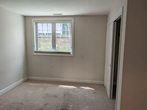 15 Bennett Street Nashua NH 03064