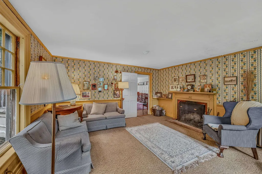 166 Main Street New Hampton NH 03256