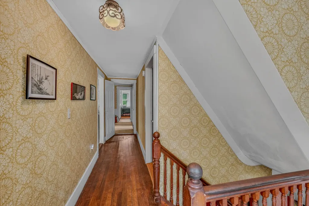166 Main Street New Hampton NH 03256