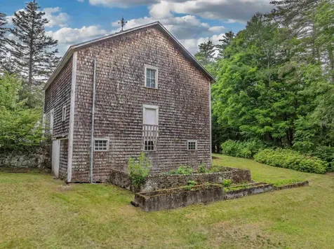 166 Main Street New Hampton NH 03256