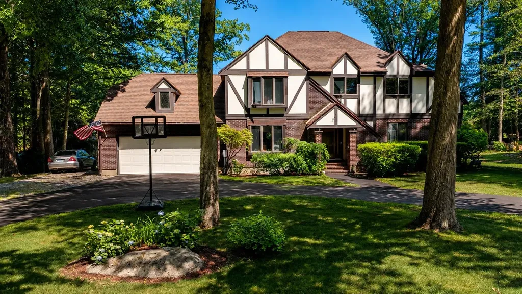 9 Stowecroft Drive Hampton NH 03842