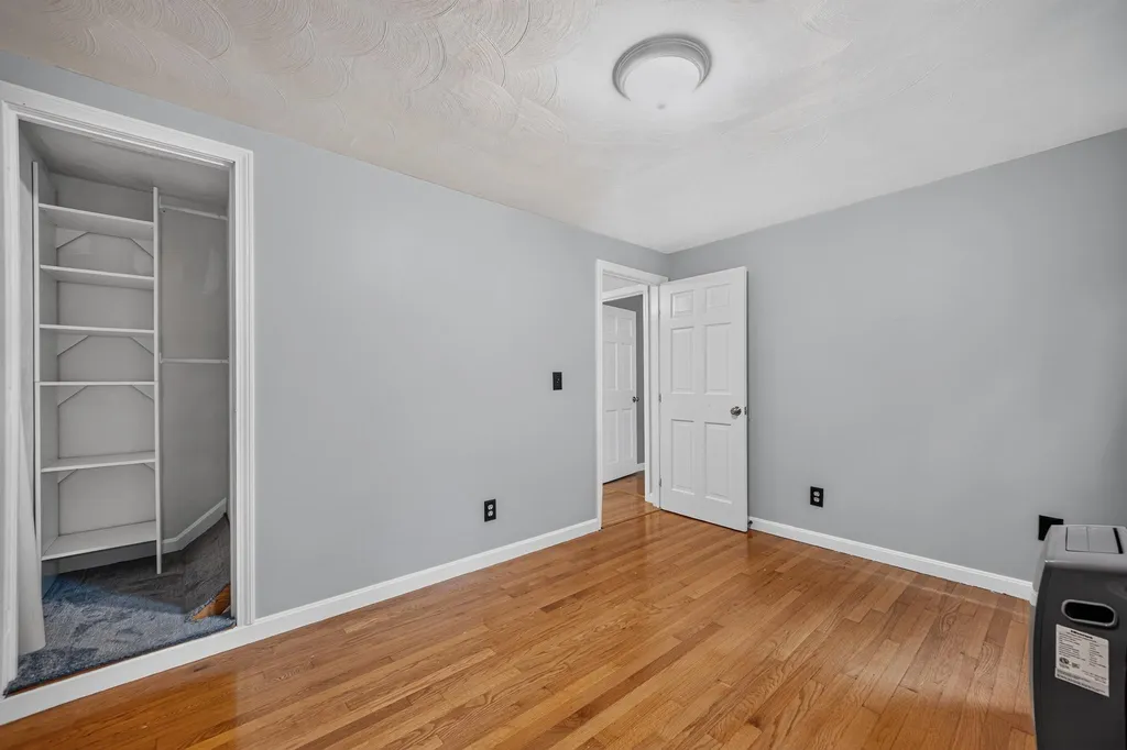 9 Stowecroft Drive Hampton NH 03842