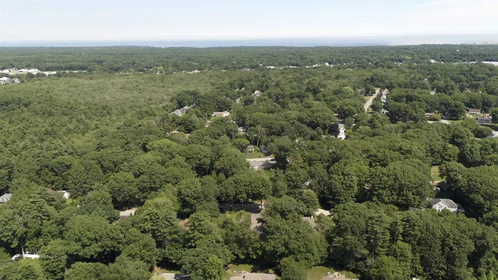 9 Stowecroft Drive Hampton NH 03842
