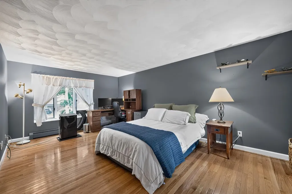 9 Stowecroft Drive Hampton NH 03842