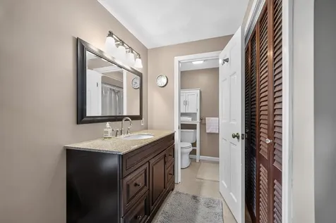 9 Stowecroft Drive Hampton NH 03842