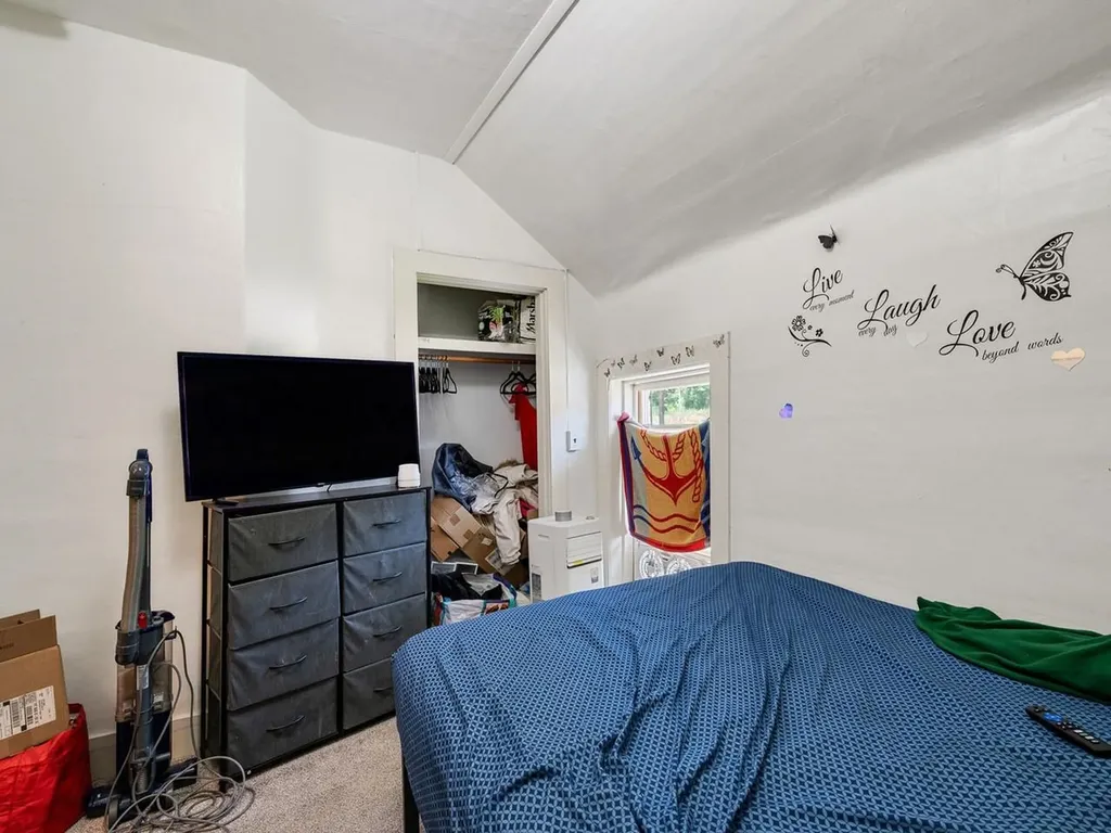 32 Randolph Road Morristown VT 05661