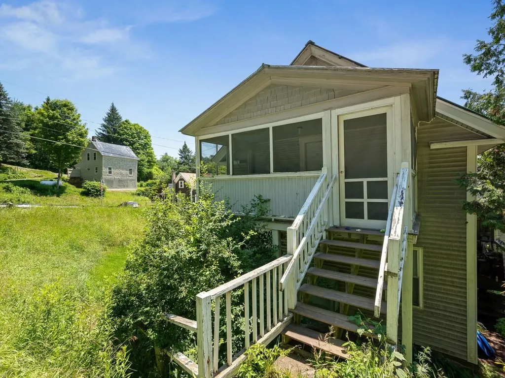 32 Randolph Road Morristown VT 05661