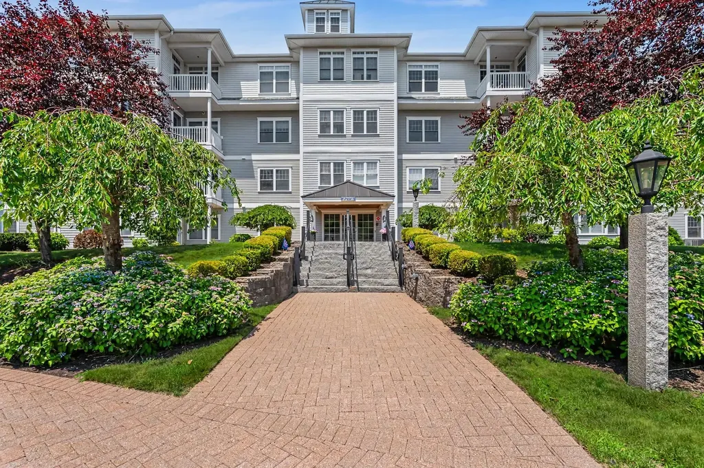 5 Sterling Hill Lane Exeter NH 03833