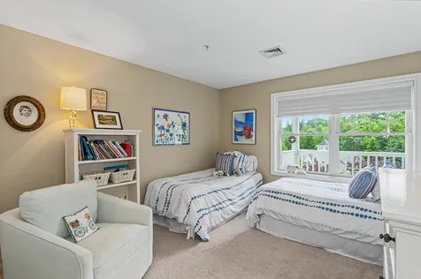 5 Sterling Hill Lane Exeter NH 03833