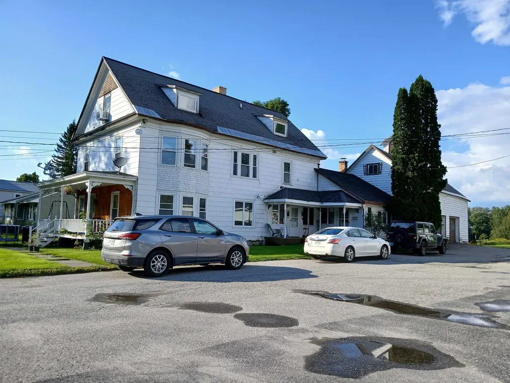 42 Bridge Street Colebrook NH 03576