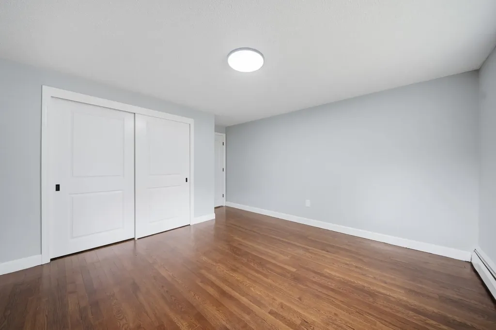 29 Dickens Street Nashua NH 03062