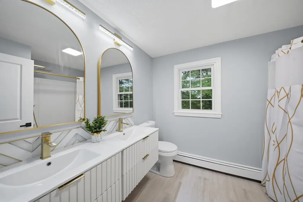 29 Dickens Street Nashua NH 03062