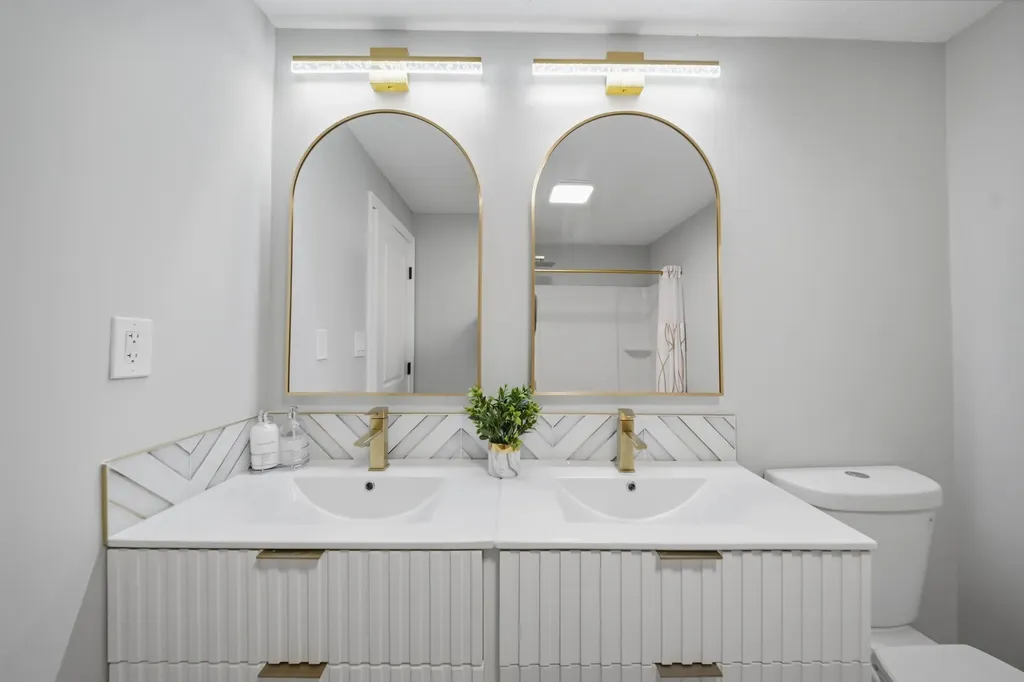 29 Dickens Street Nashua NH 03062