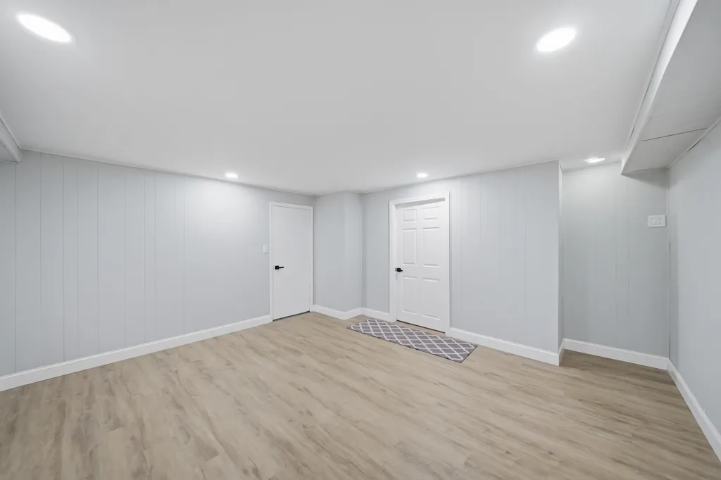 29 Dickens Street Nashua NH 03062