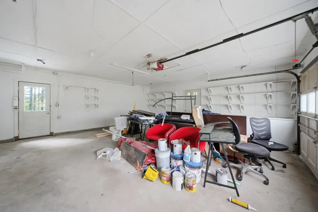 29 Dickens Street Nashua NH 03062