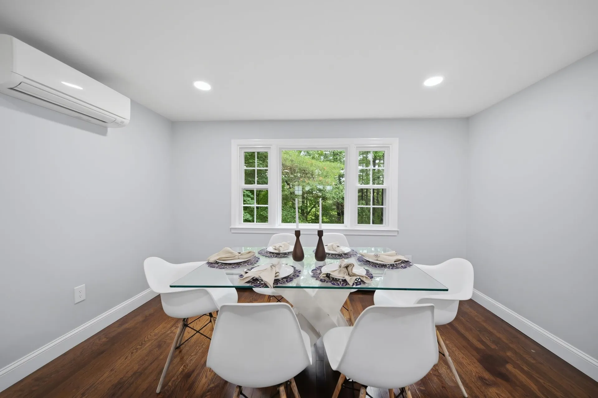 29 Dickens Street Nashua NH 03062