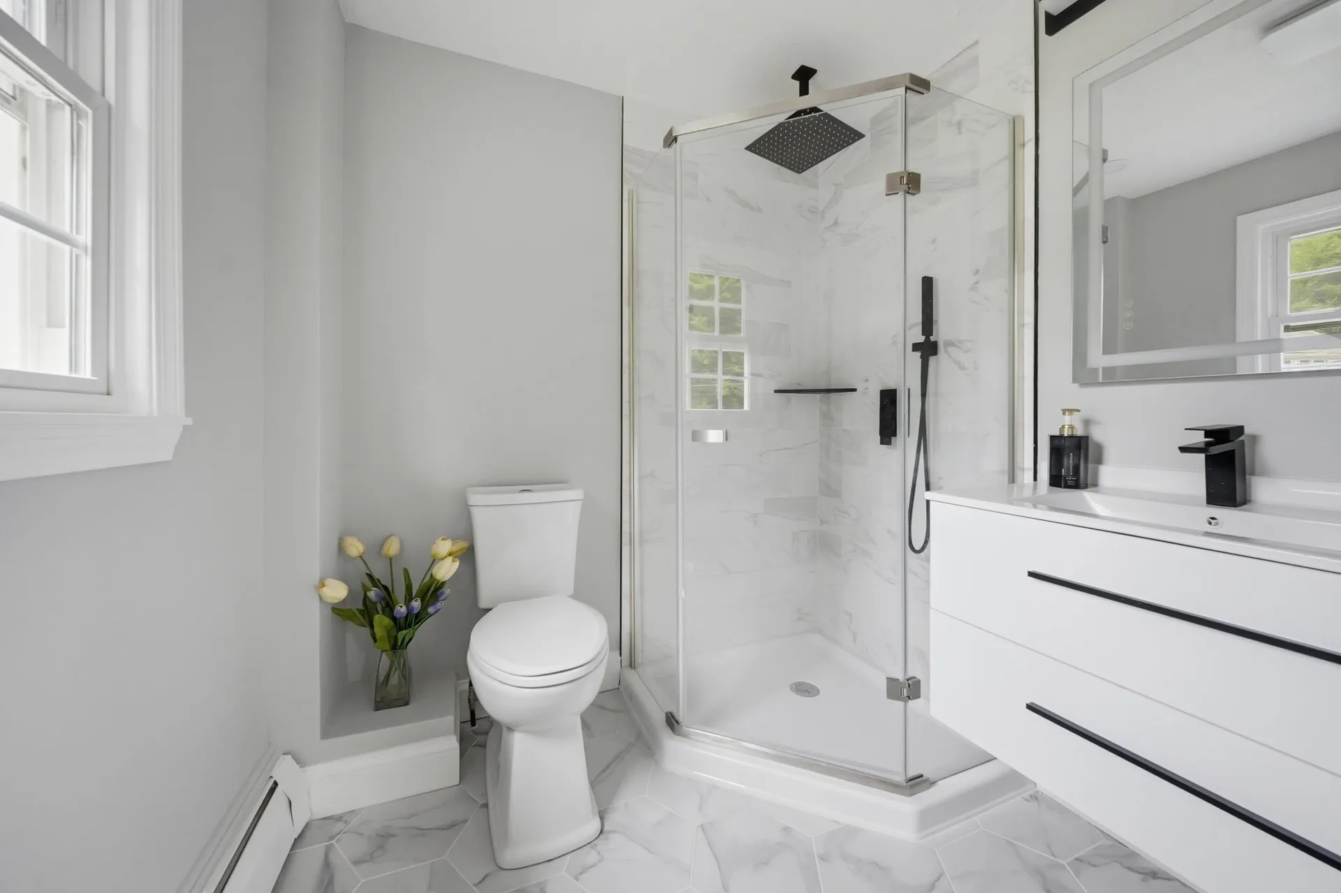 29 Dickens Street Nashua NH 03062