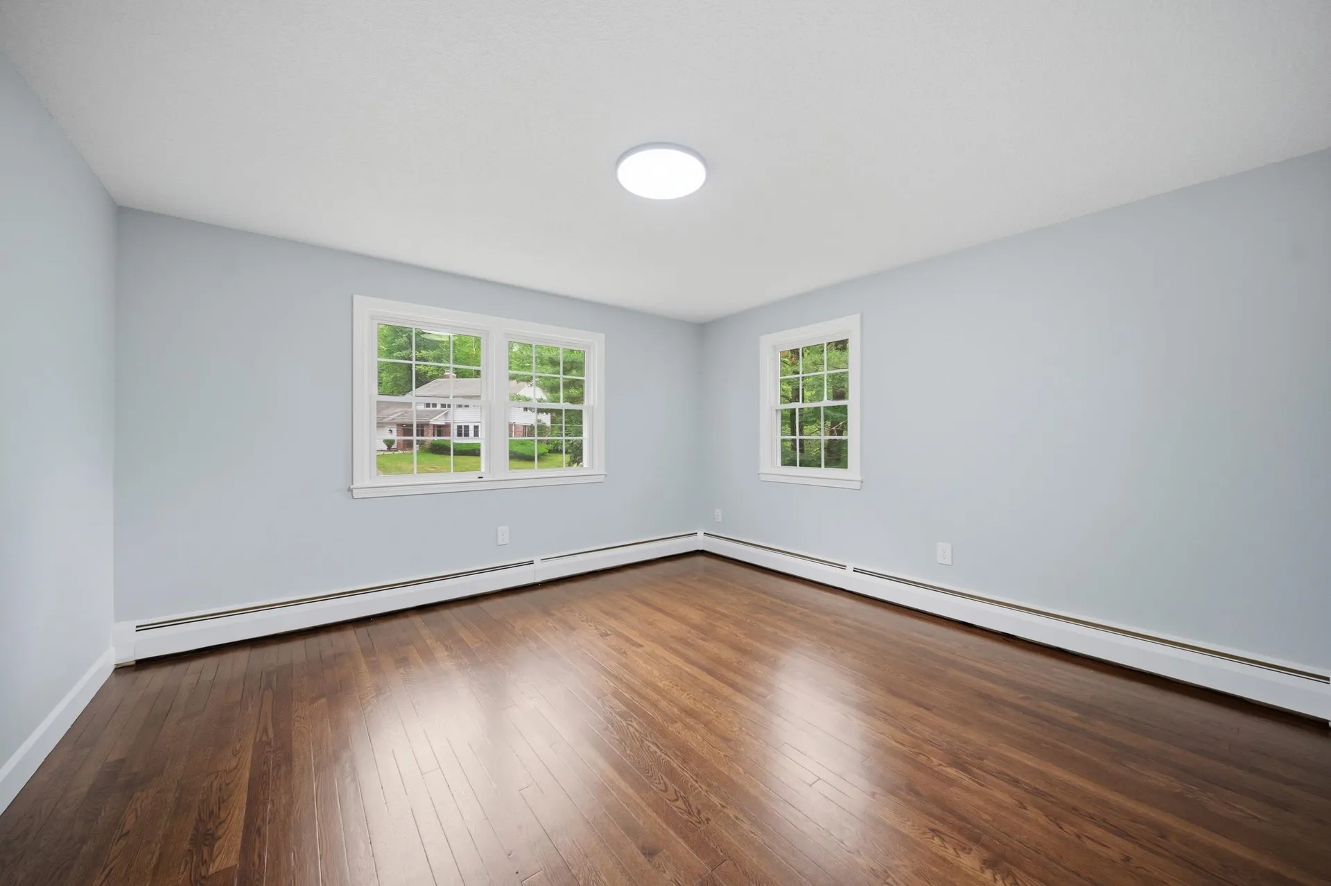 29 Dickens Street Nashua NH 03062