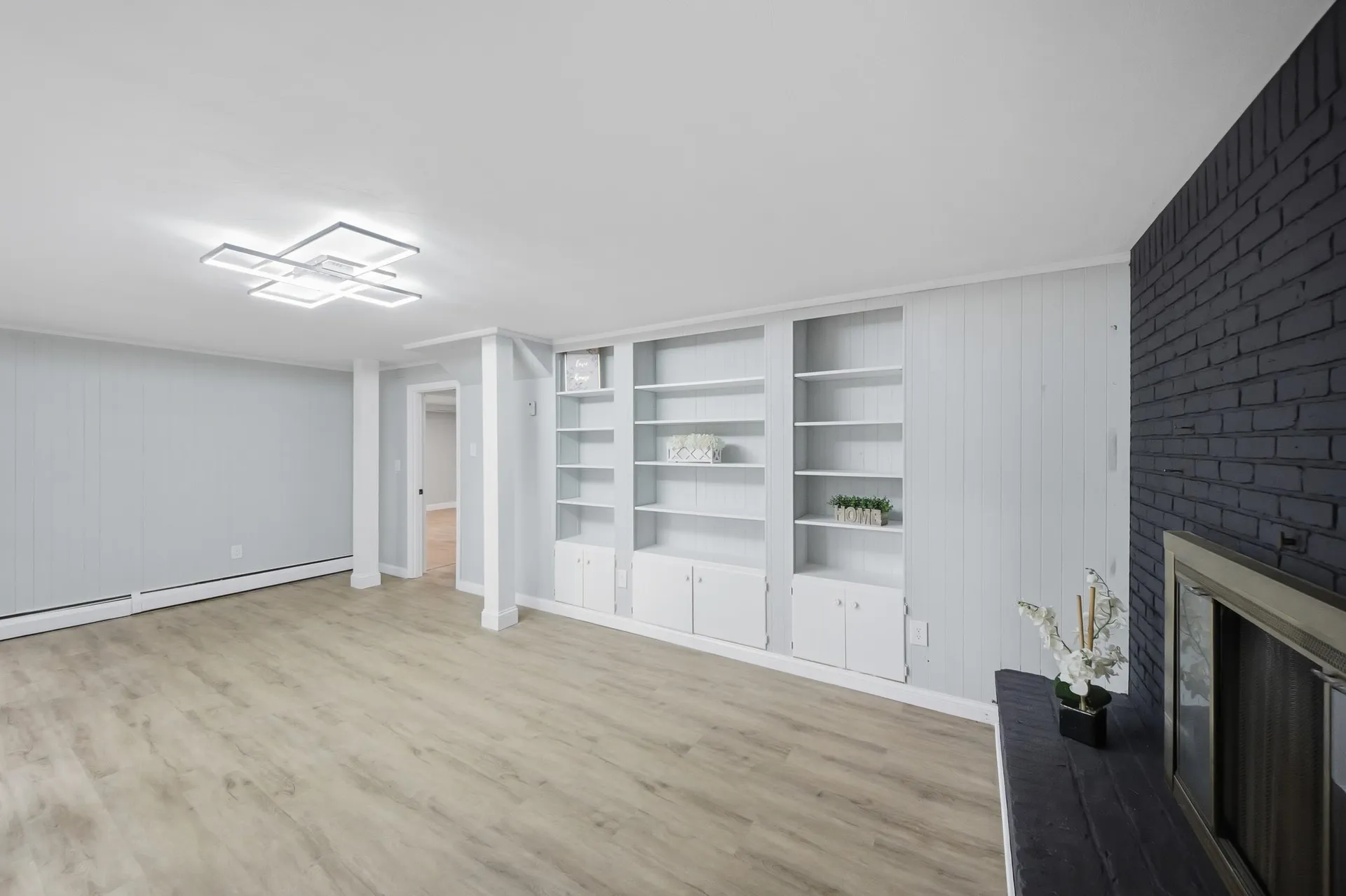 29 Dickens Street Nashua NH 03062
