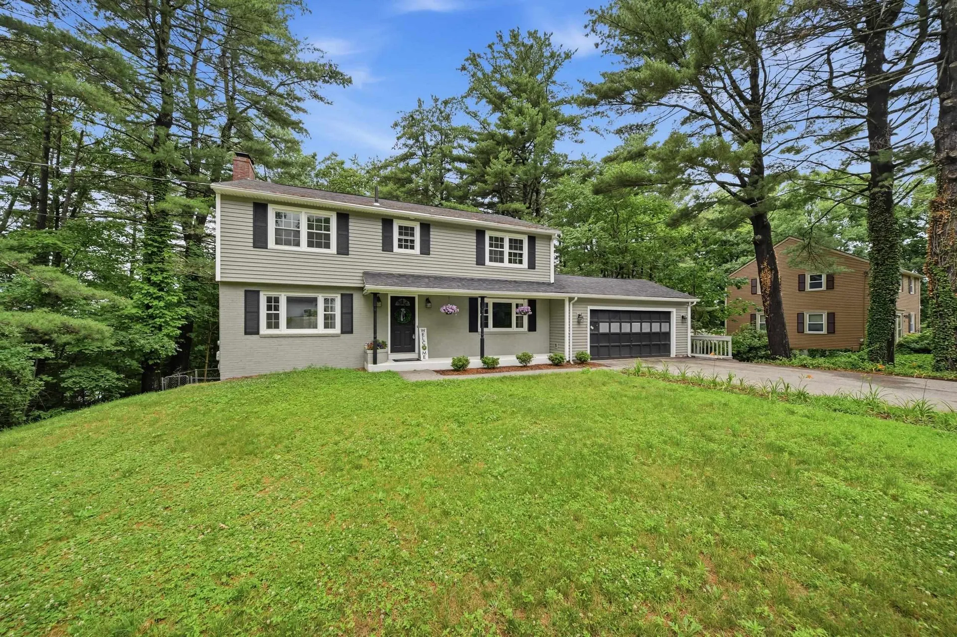 29 Dickens Street Nashua NH 03062