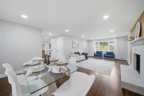 29 Dickens Street Nashua NH 03062
