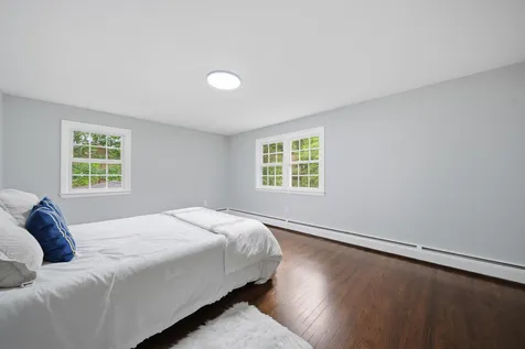 29 Dickens Street Nashua NH 03062