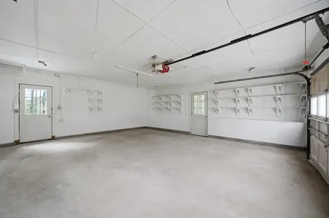 29 Dickens Street Nashua NH 03062