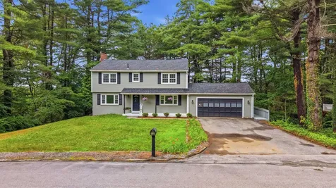 29 Dickens Street Nashua NH 03062