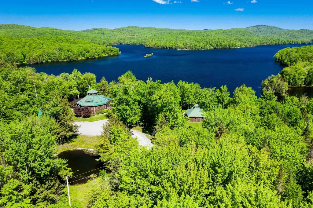 414 Patnoe Farm Drive Hyde Park VT 05655