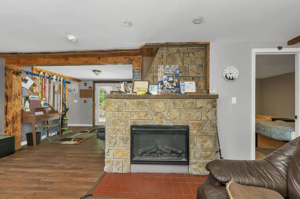 379 White Mountain Highway Conway NH 03818