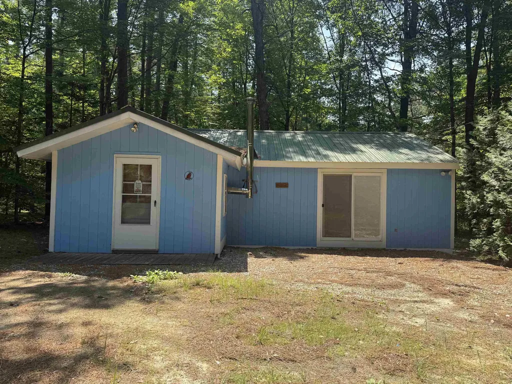 51 Rhode Island Avenue Tamworth NH 03886