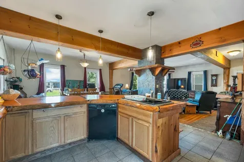 1615 E Main Street Conway NH 03813
