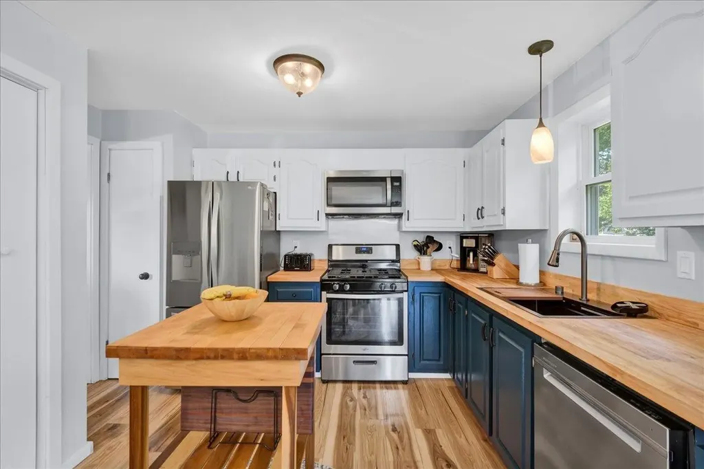 7 Courtney Drive Vergennes VT 05491