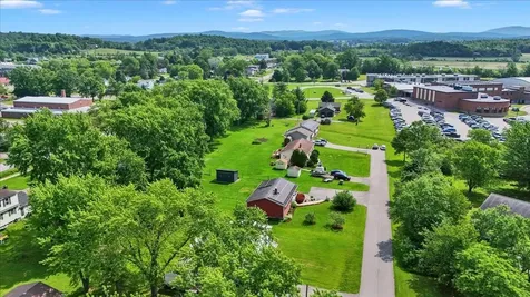 7 Courtney Drive Vergennes VT 05491