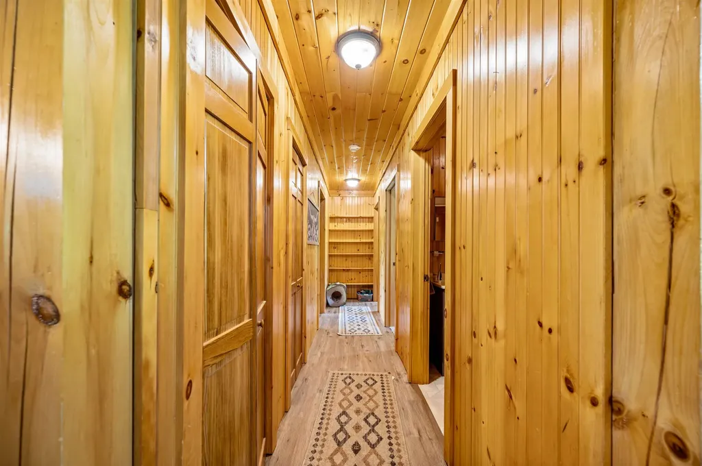 27 Griggs Road Orange VT 05641