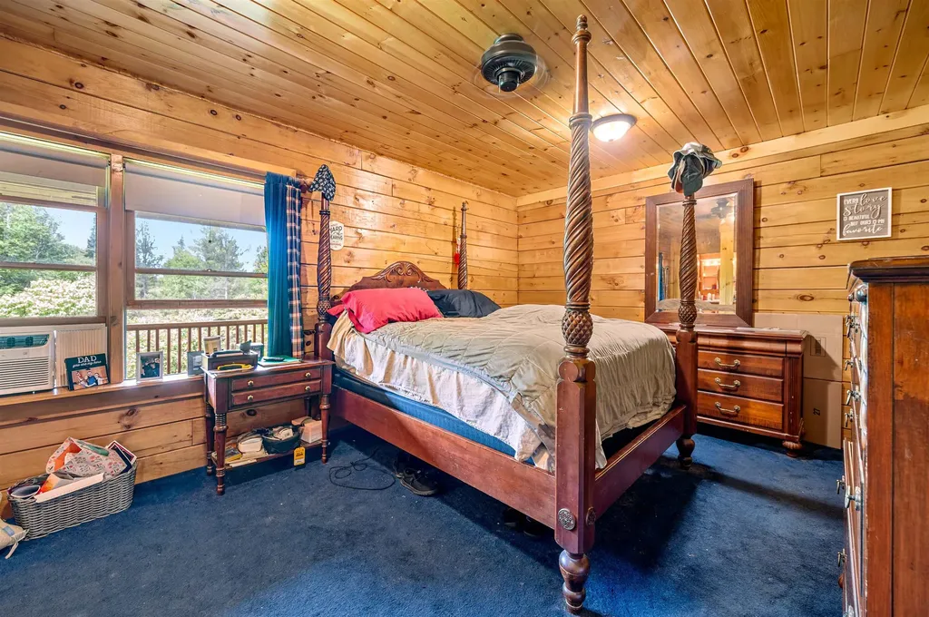 27 Griggs Road Orange VT 05641