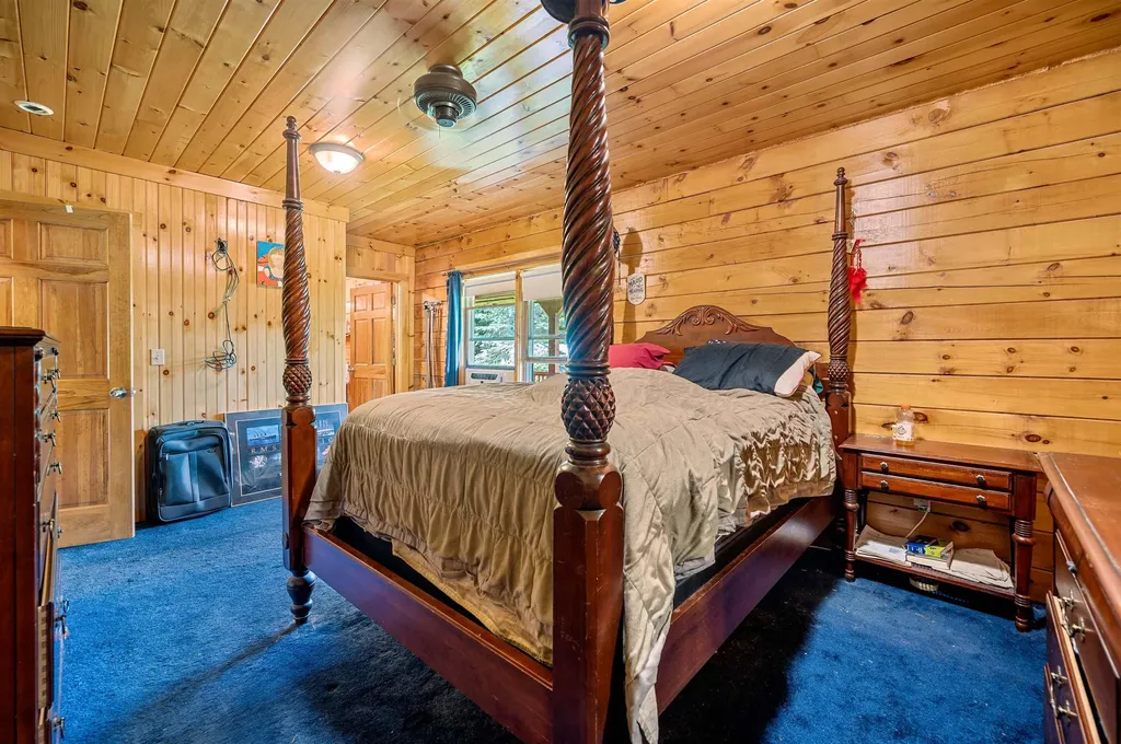 27 Griggs Road Orange VT 05641