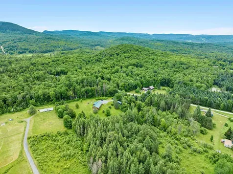 27 Griggs Road Orange VT 05641