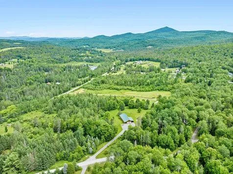27 Griggs Road Orange VT 05641